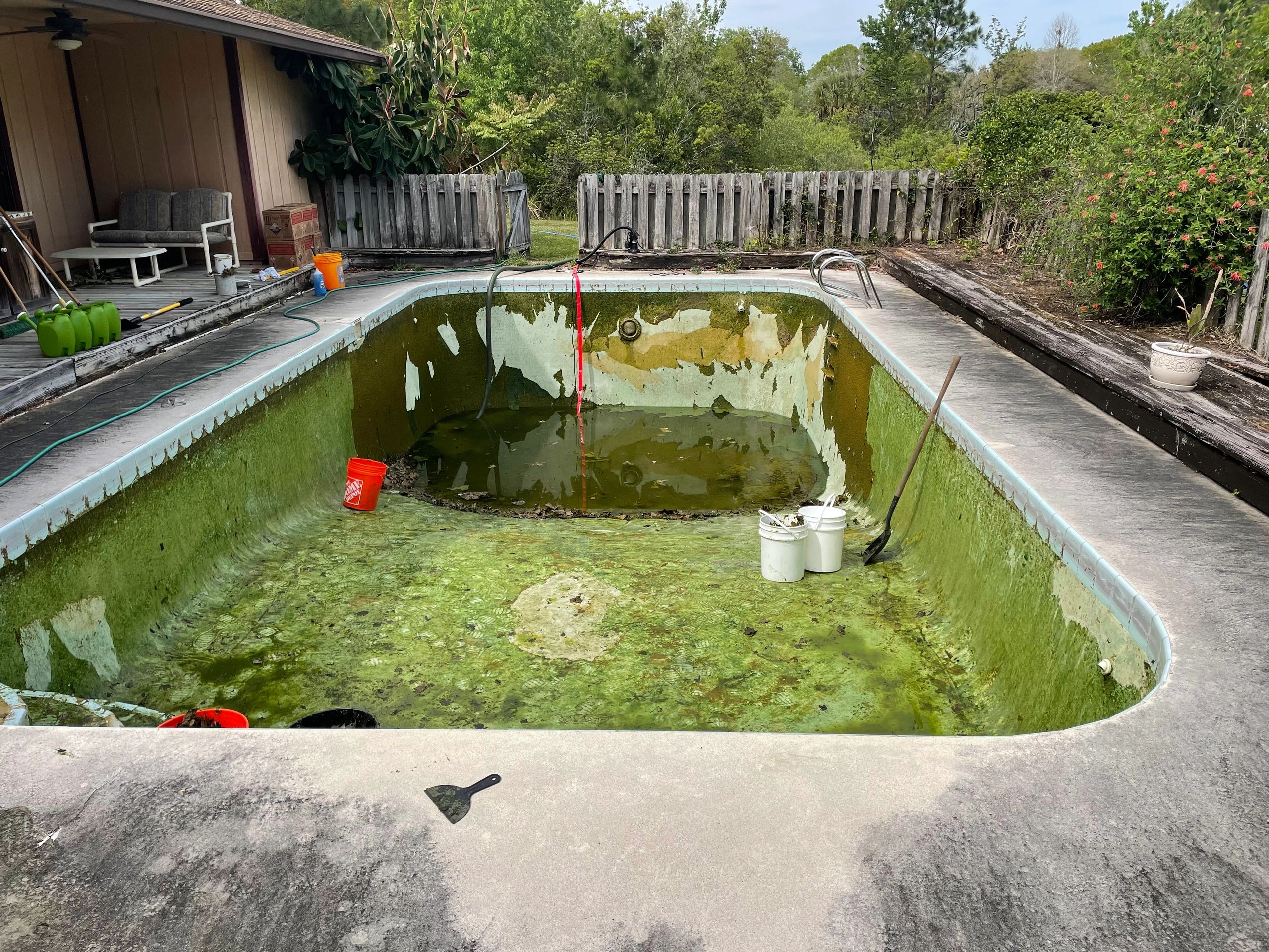 Beautiful clean pool maintained by Complete Pools Plus